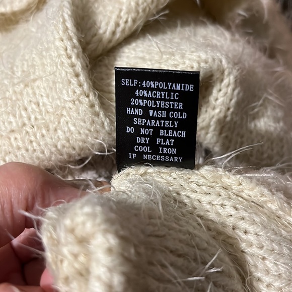 Anthropologie Ladies M beige eyelash sweater. Unique textures, loose threads. - Picture 8 of 8